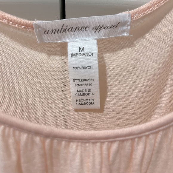 2 Piece Bundle Flowy Top Set - Picture 5 of 11